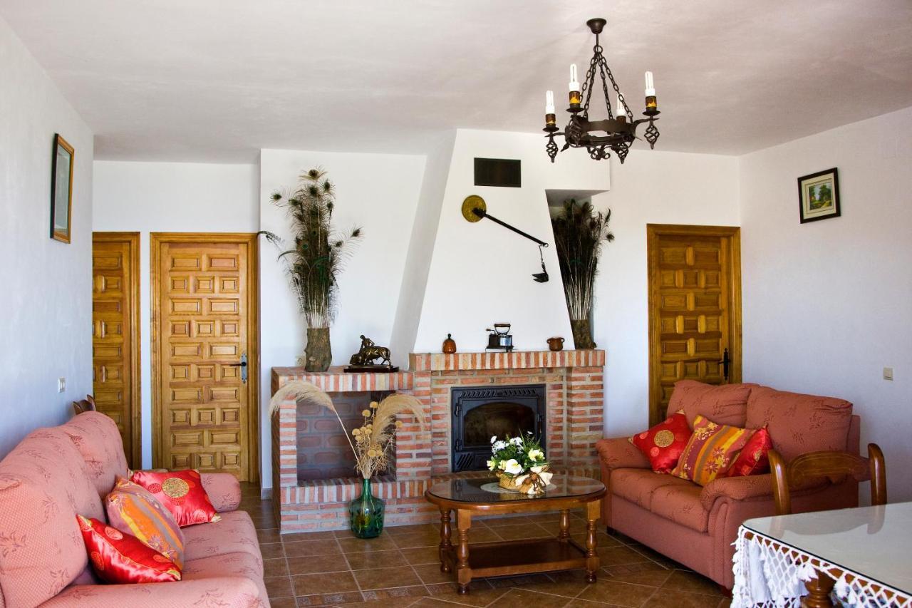 La Vesanilla Villa Iznájar Buitenkant foto